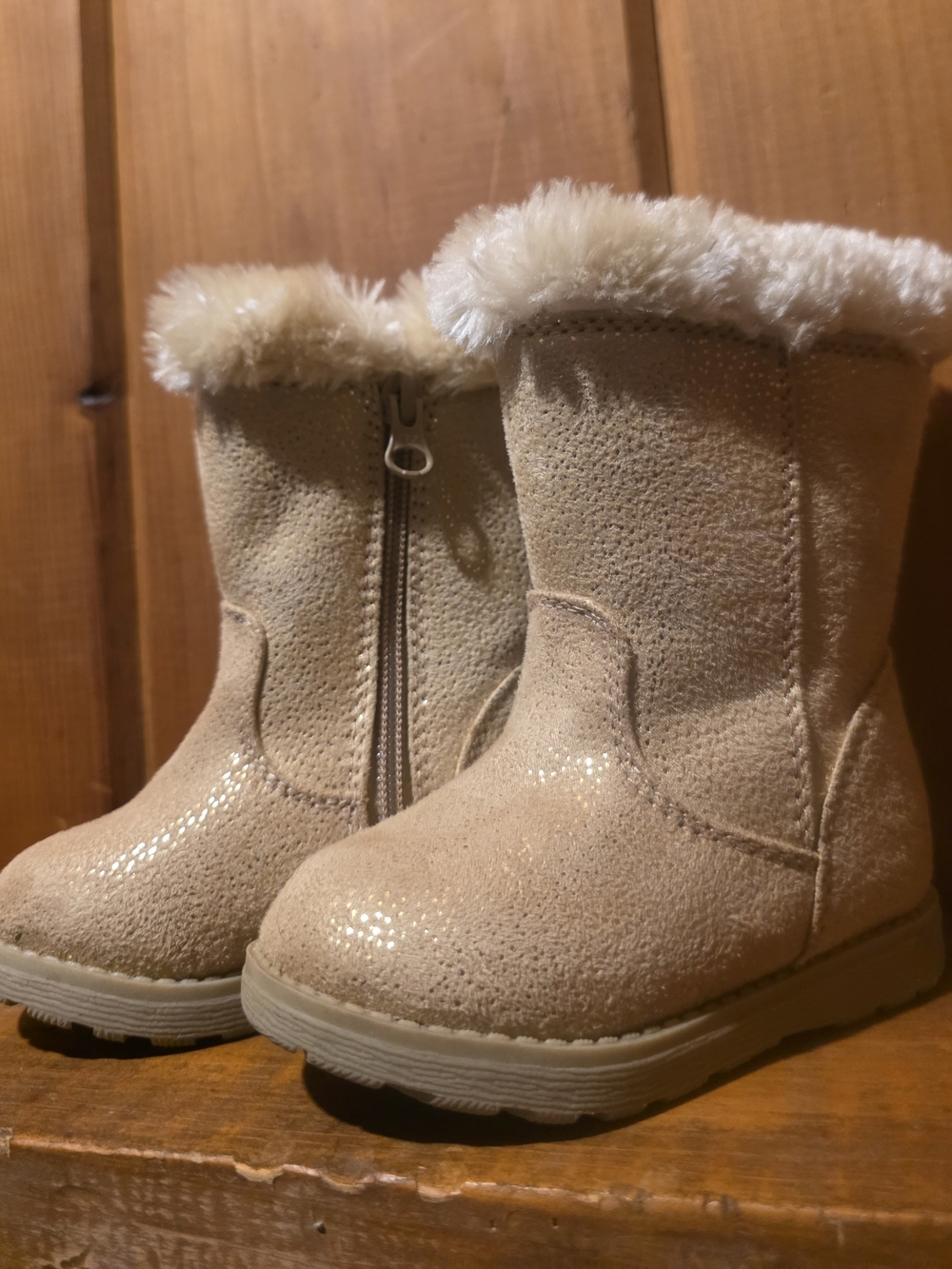Cat & Jack Toddler Girls' Leah Winter Shearling Style Boots.